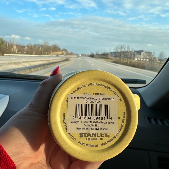 Stanley 30oz Unreleased Pomelo - Picture 3 of 3